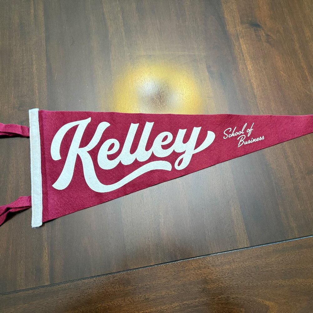 NEW Indiana University T-Shirt + FREE Kelly School of Business Vintage Pennant